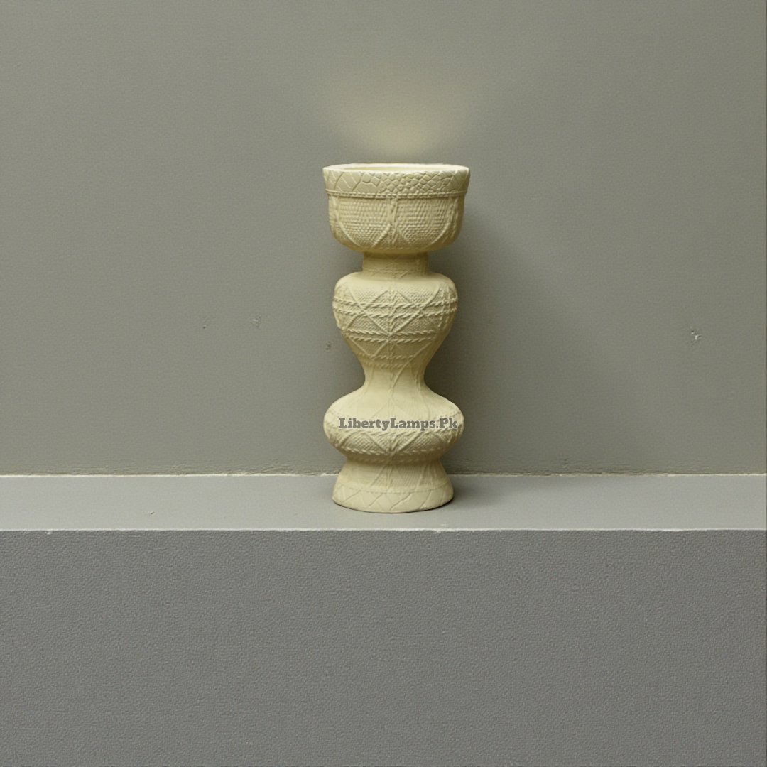 Elegant Mini Accent Vase – Modern Decorative Piece