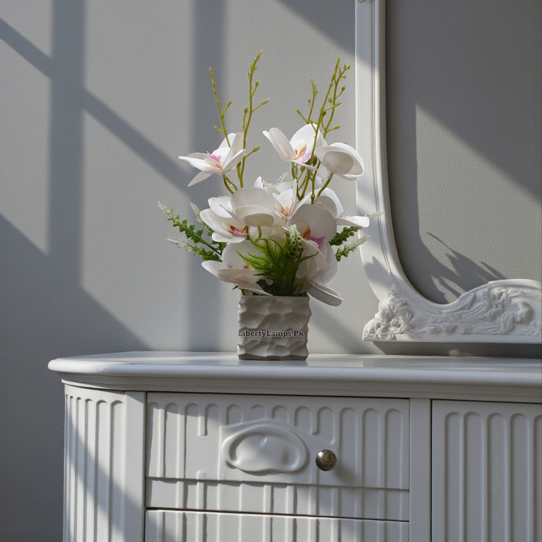 Elegant White Flower Pot – Minimal Classic Decor