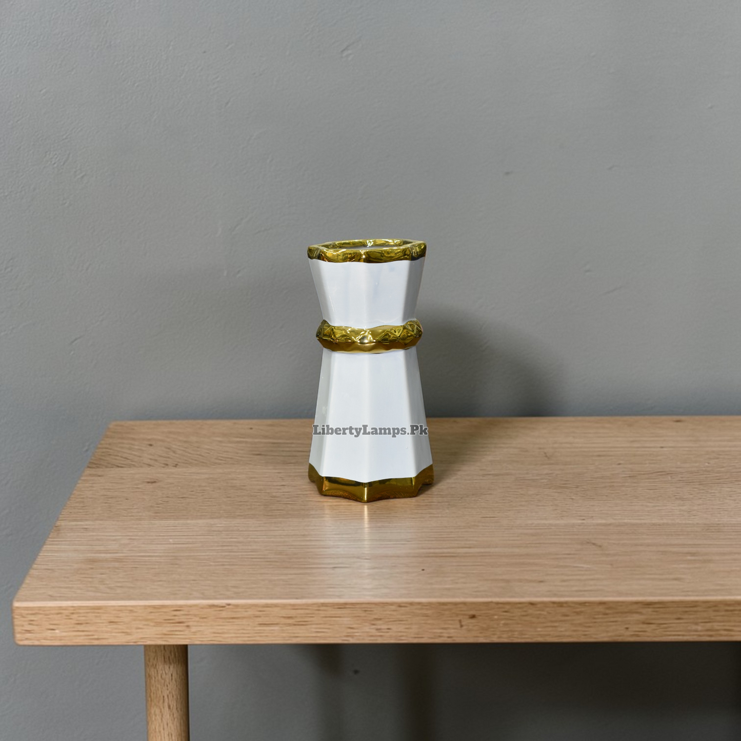 Ivory Poise™ – Porcelain Decorative Vase