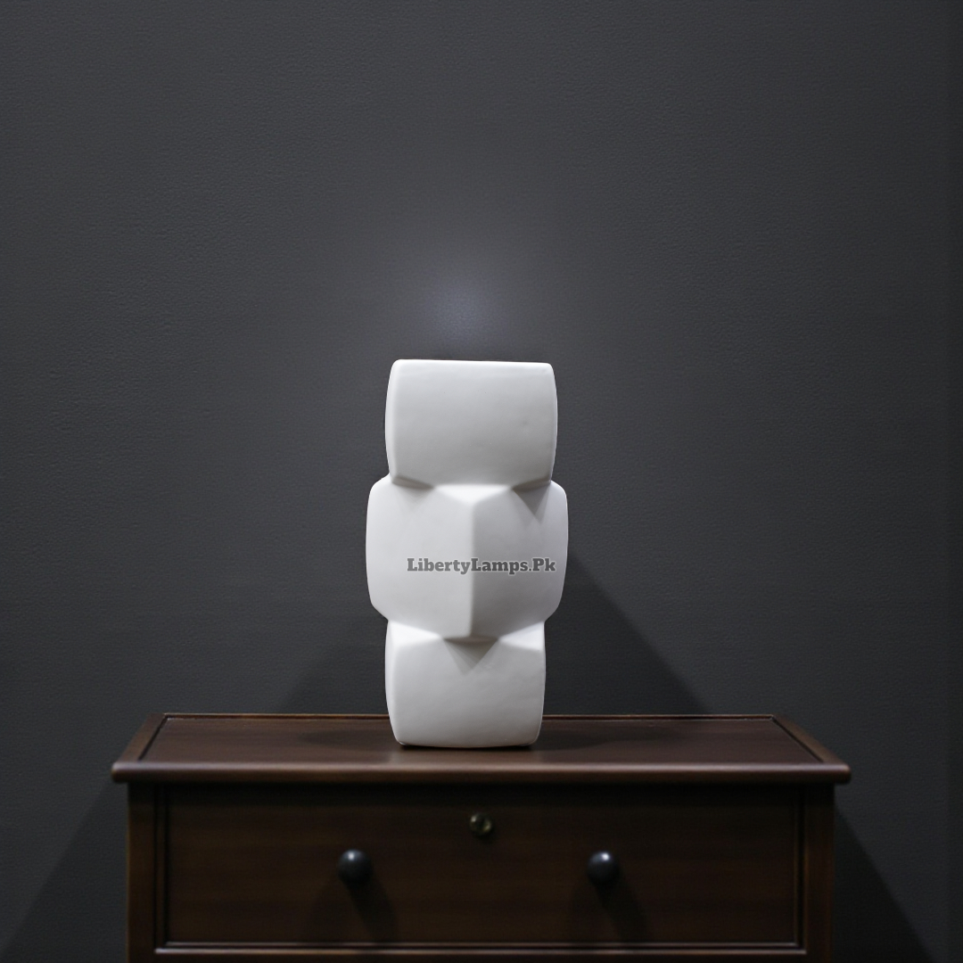 Elegant Decorative Vase – Timeless Home Accent