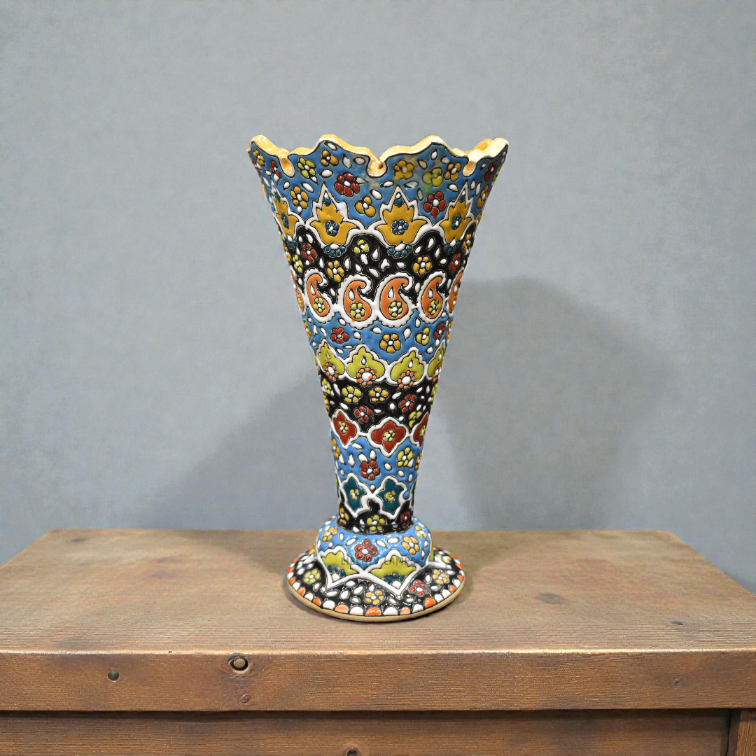Opaline Glow Porcelain Art Vase (Single)