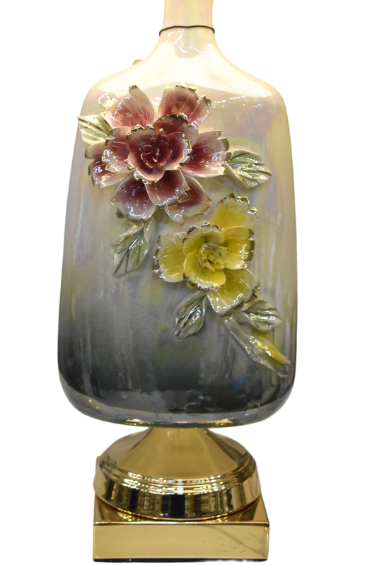 Ivory Crest – Porcelain Table Lamp (Single)