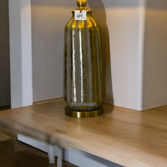 Elegant Porcelain Lamp โ Timeless Craftsmanship