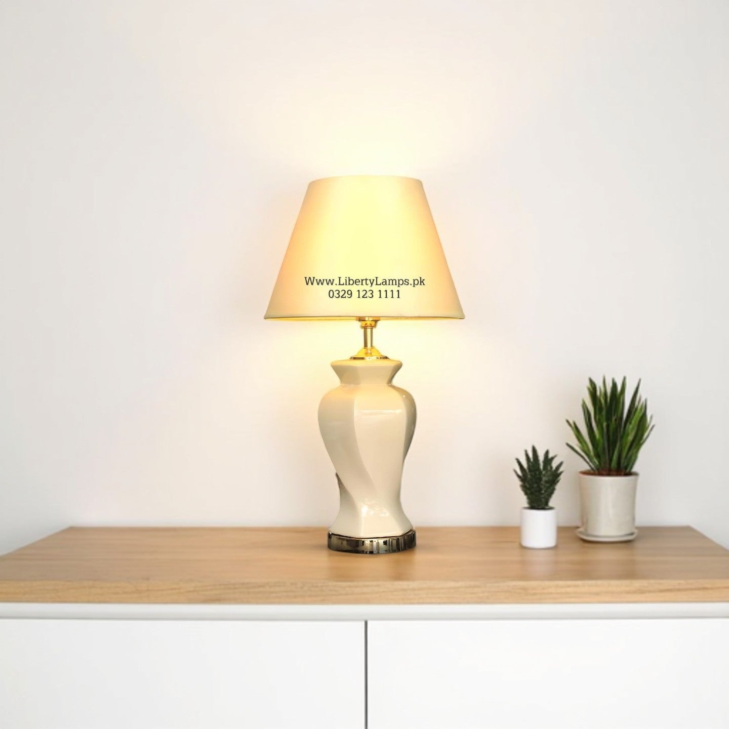 Elegant Ceramic Table Lamps (Pair)