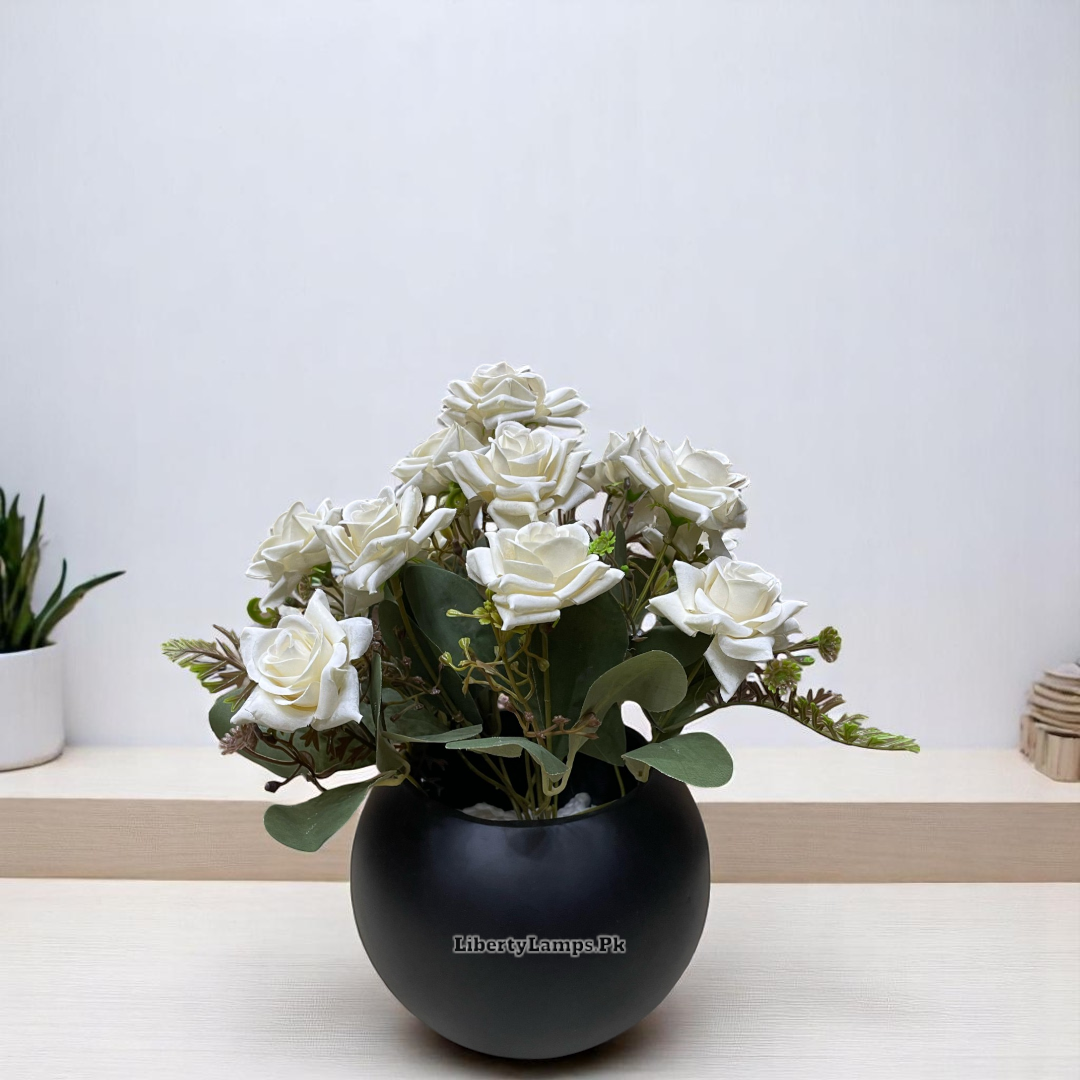 🤍 Small White Rose Arrangement in Matte Black Pot (Height: 12 Inch)