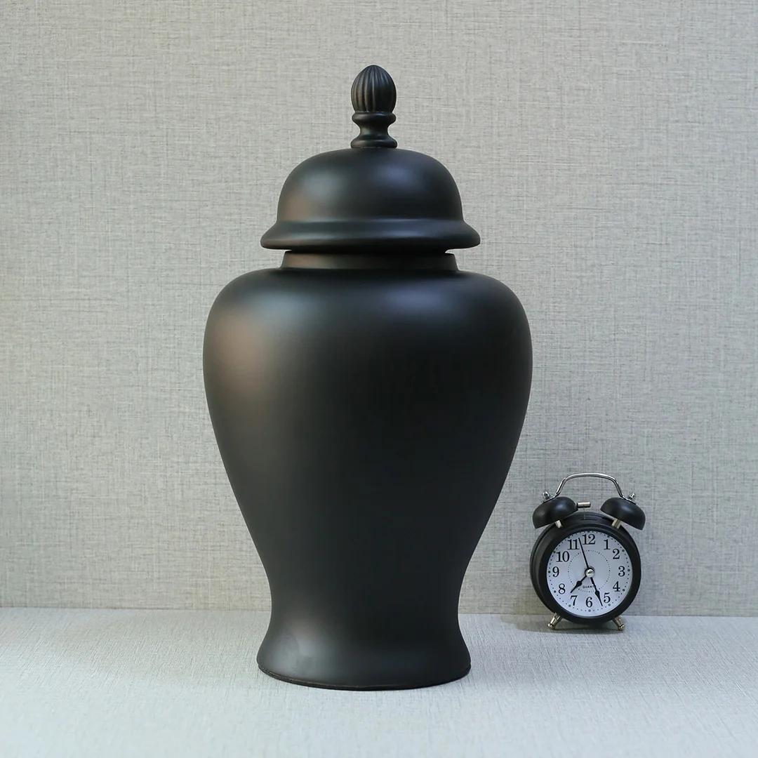 ✨ Noir Elegance Ceramic Urn Vase ✨