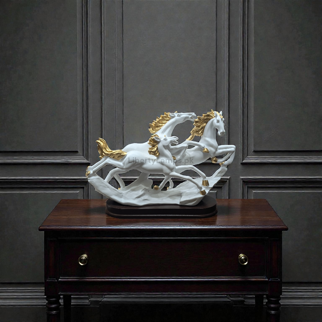 Horse Decoration Piece – Elegant Artistic Accent