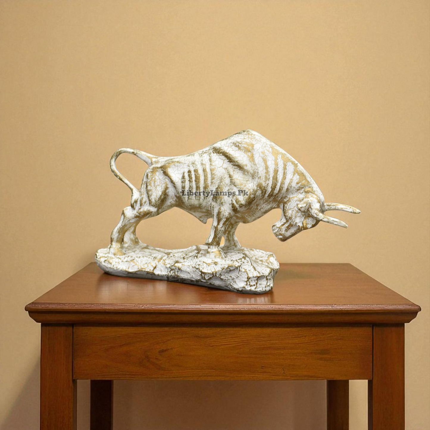 Majestic Bull Decoration Piece (Single) 🐂🌟