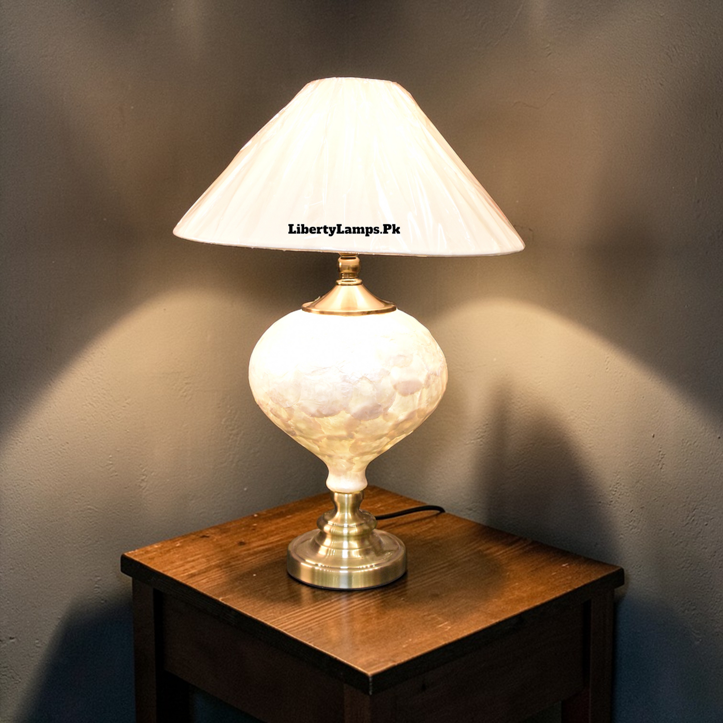Pearl Elegance™ – Mother of Pearl Double Light Lamp Pair