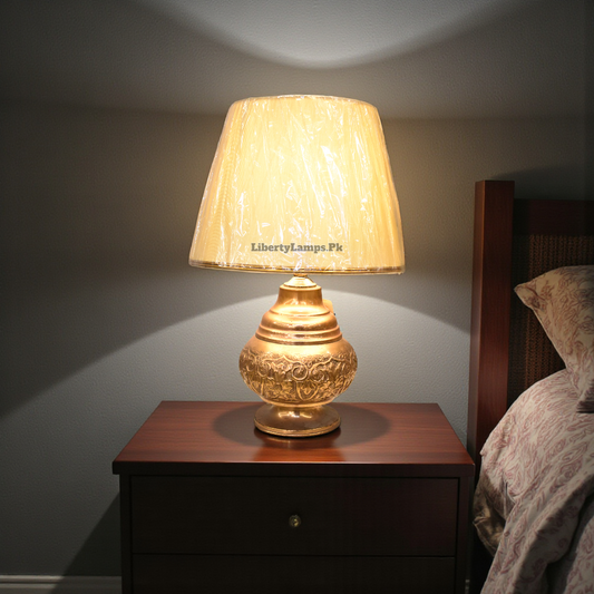 Copper Table Lamp – Warm Metallic Lighting Accent