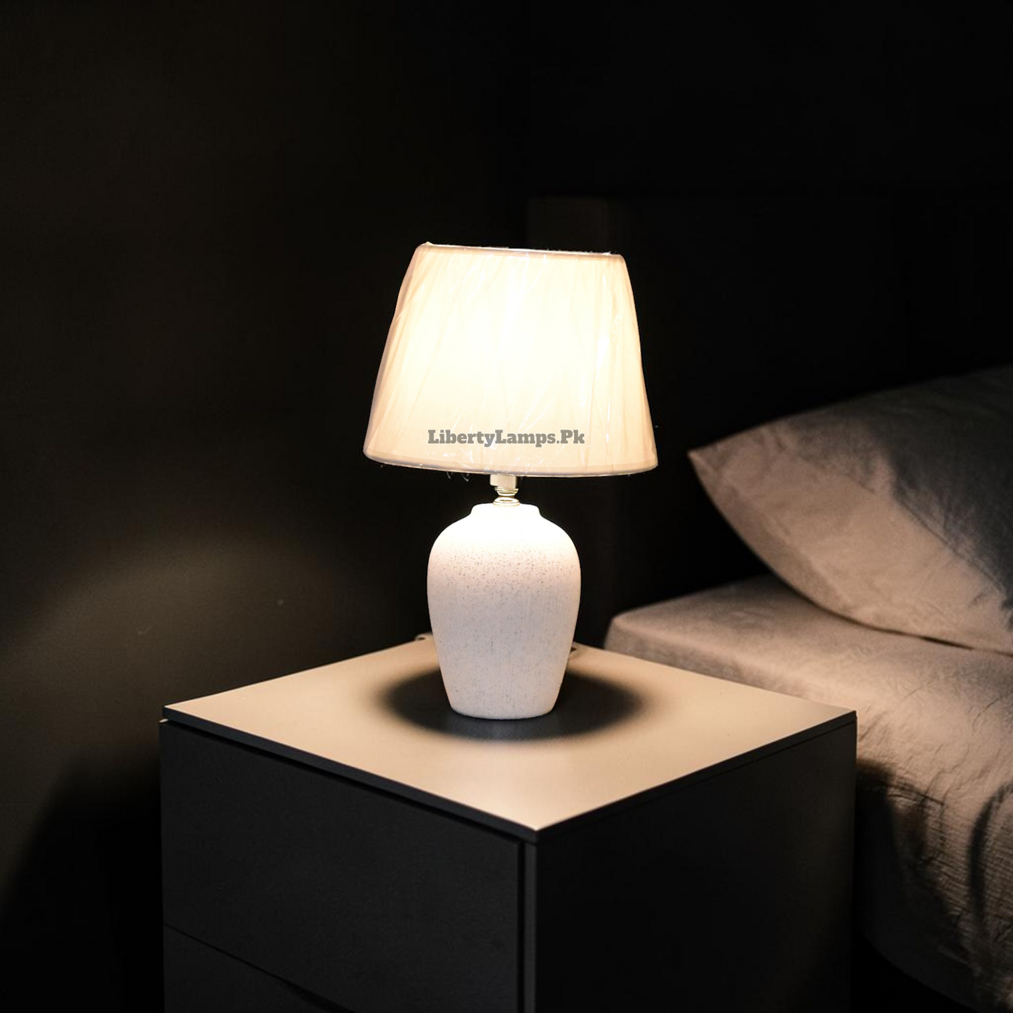 Snow Earth™ – White Terracotta Lamp Pair