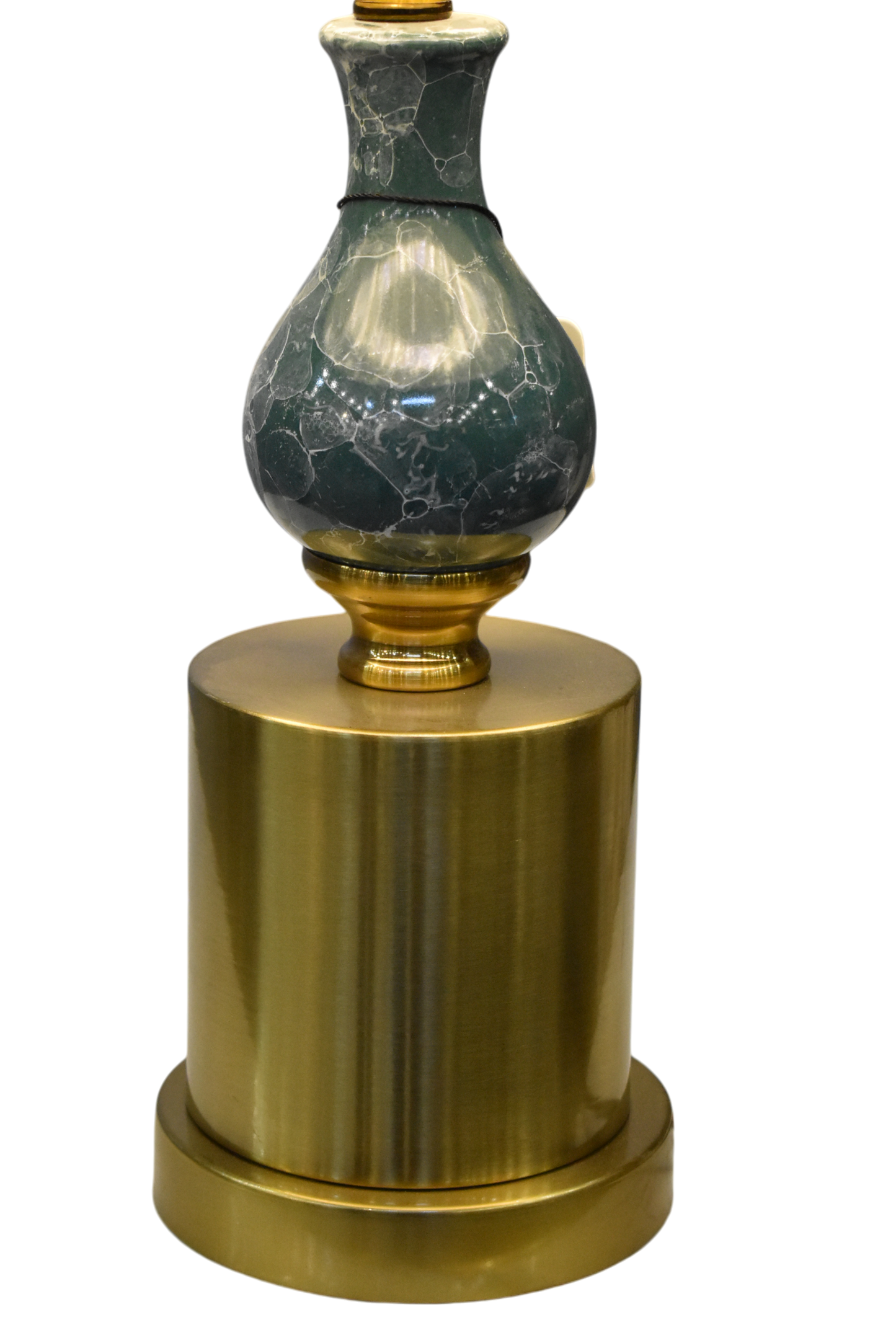 Regal Edge – Metal Table Lamp (Single)