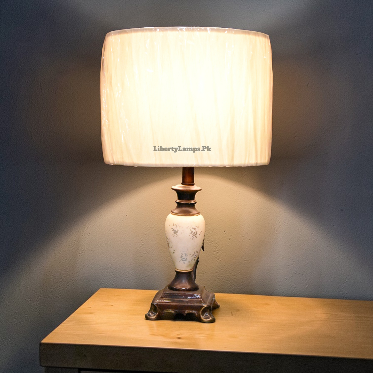 Modern Texture™ – Ryzen Lamp Pair