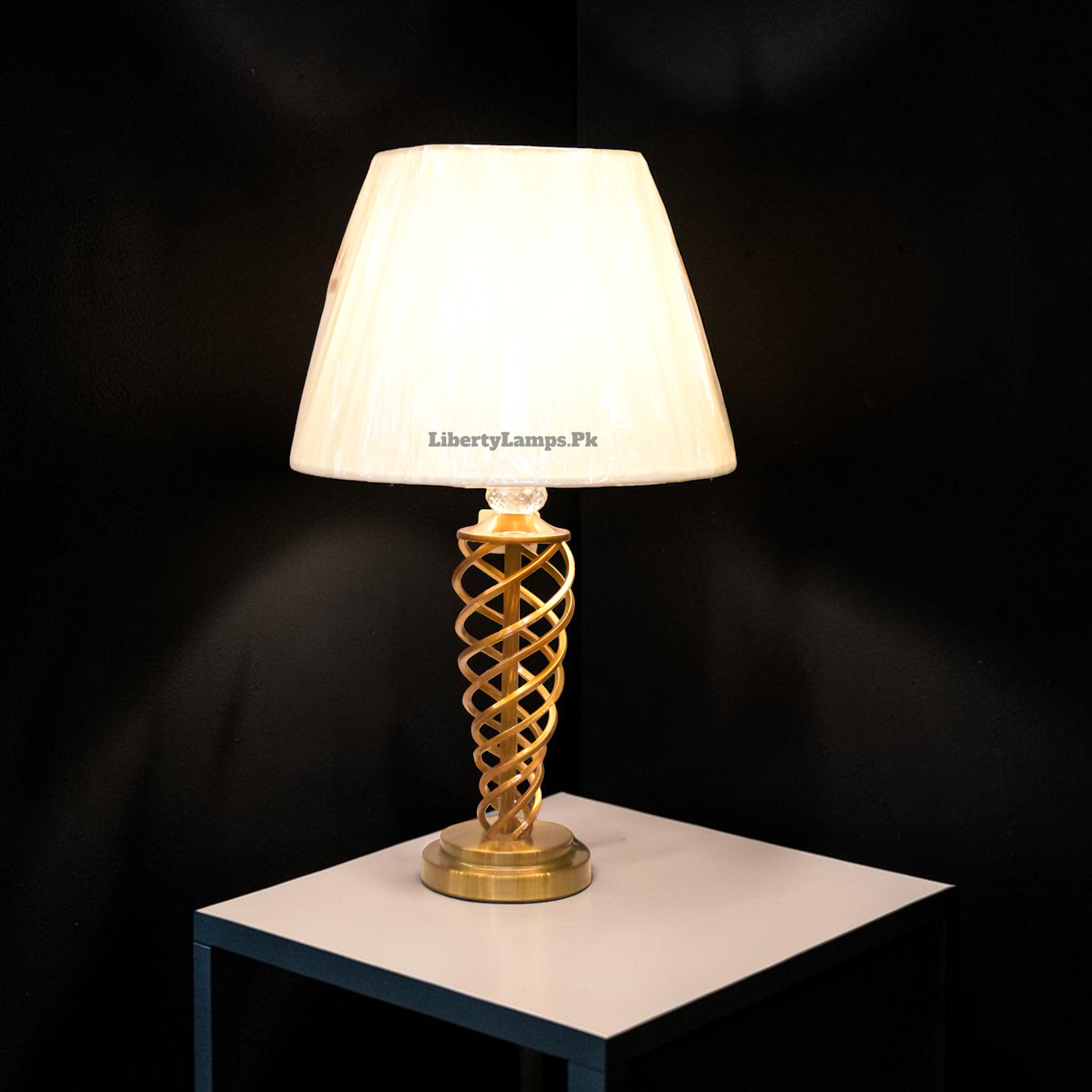 Urban Luxe™ – Metal Lamp Pair