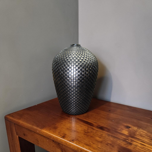 Titan Curve™ – Ryzen Vase