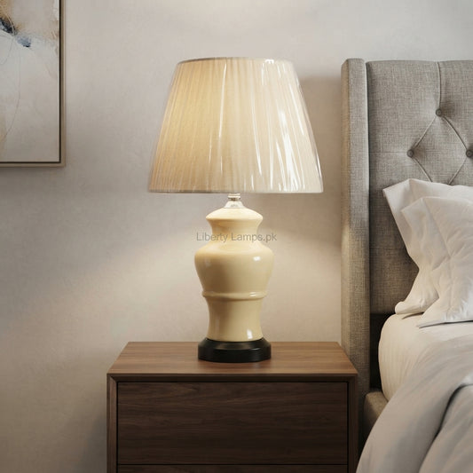 Porcelain Elegance – Classic Porcelain Table Lamp Pair