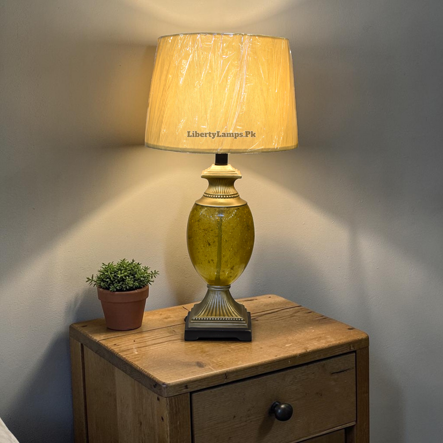Golden Apex™ – Acrylic Ryzen Gold Lamp Pair