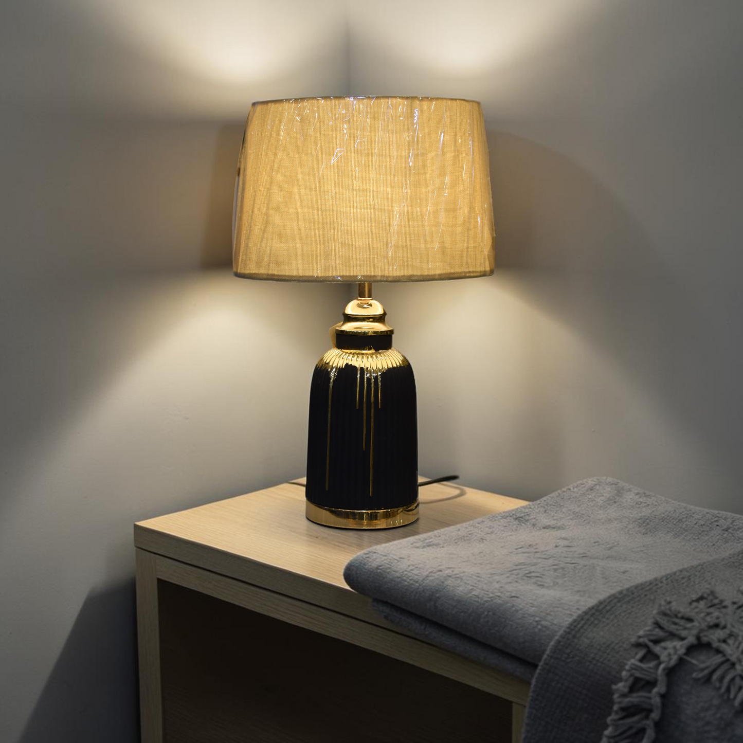 Ivory Bloom™ – Ceramic Lamp Pair