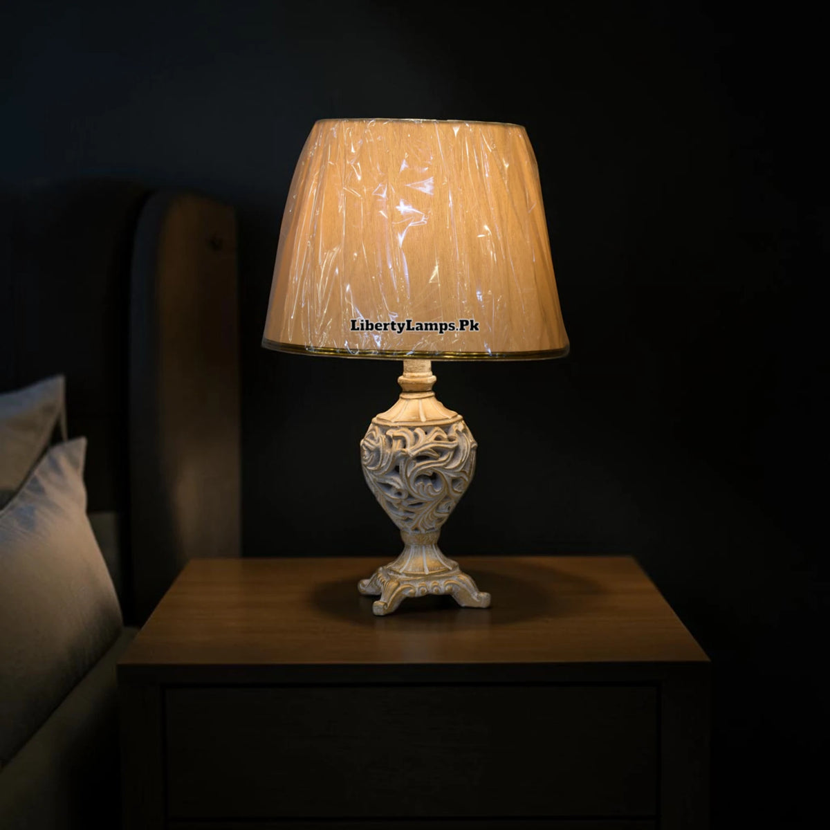 Resin Aura – Elegant Resin Table Lamp Pair