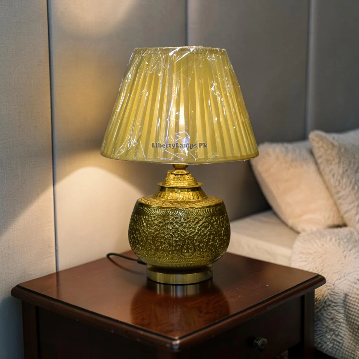 Brass Calligraphy – Elegant Pure Brass Table Lamp Pair