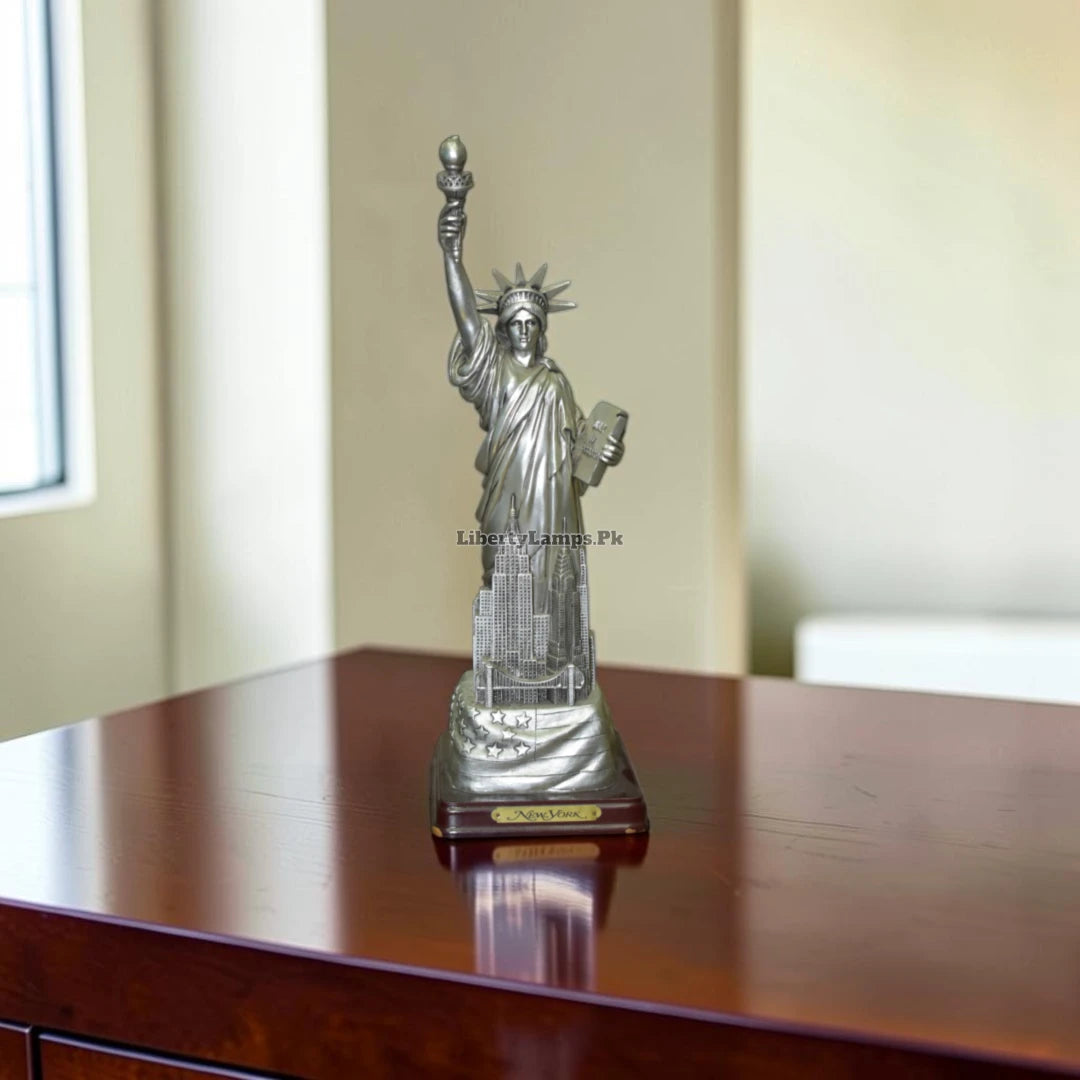 Statue of Liberty – Iconic Decorative Figurine