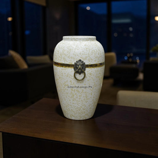 Terracotta Elegance – Artisan Terracotta Vase Décor