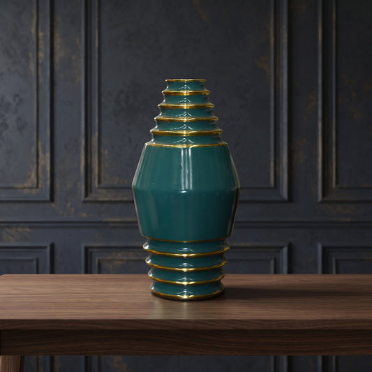 Porcelain Elegance – Classic Decorative Vase