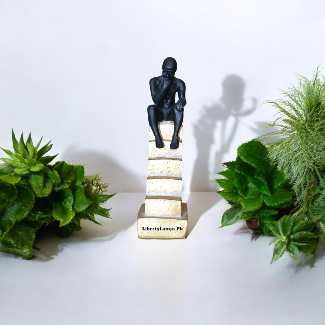Beautiful 5-Inch Porcelain Thinking Man Decoration Piece 🏺✨
