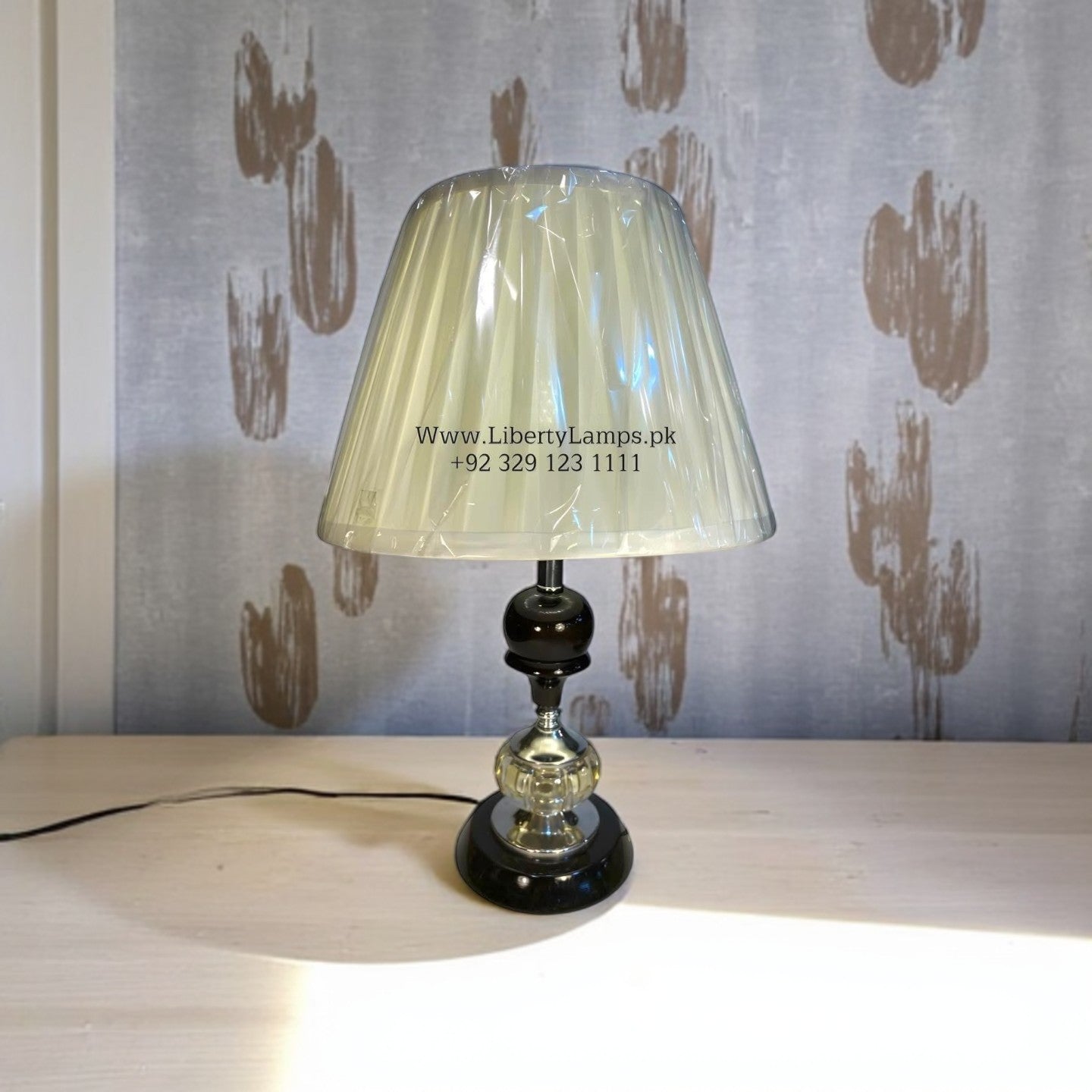 🌲 LuxeWood Crystal Bedroom Lamp (Pair)