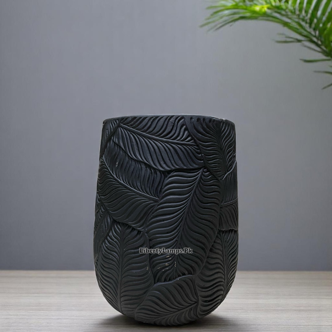 🍃 Rayzen Planter with Leaf Design – Model 179 (Height: 14 Inch)