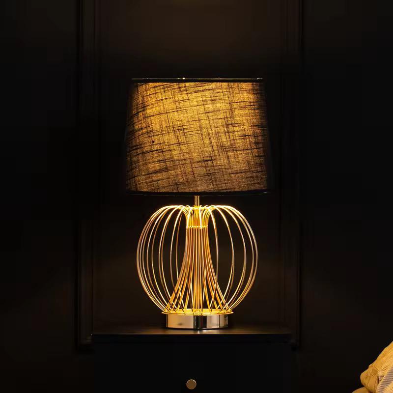 ✨ Regal Gleam Metal Table Lamps (Pair) ✨