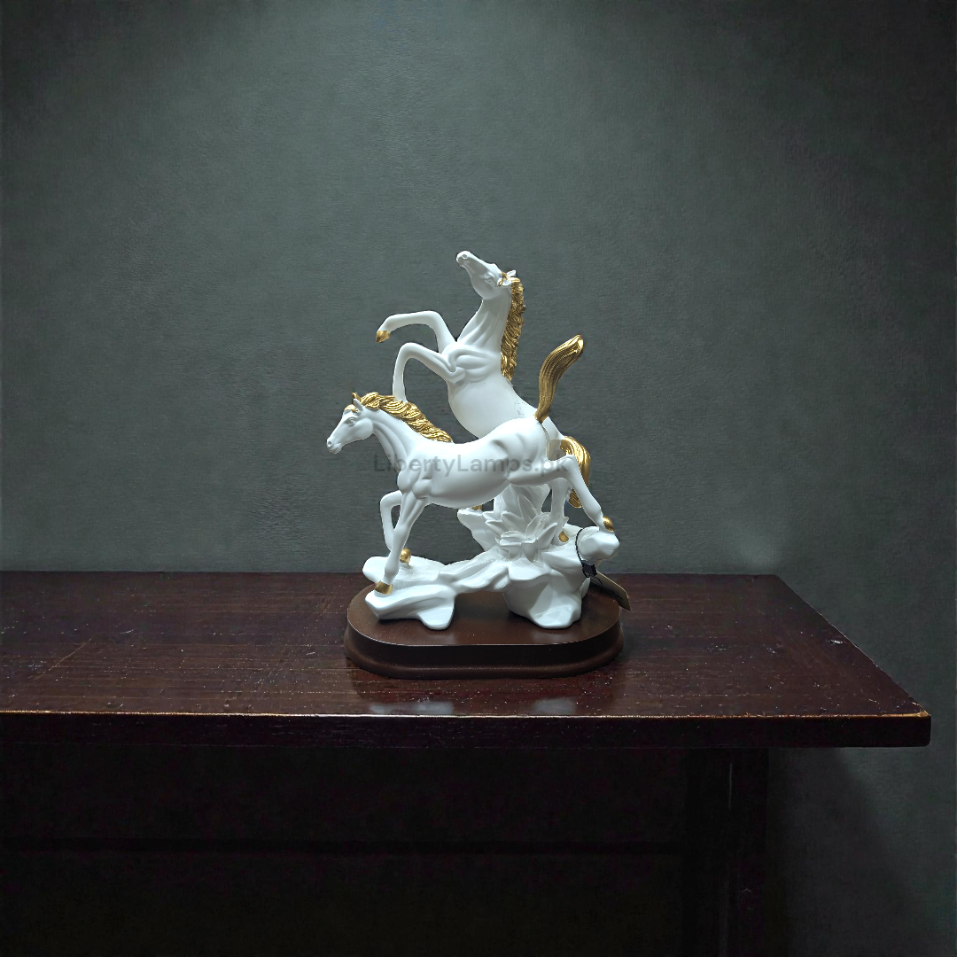 Elegant Horse Decoration Piece – Classic Art Accent