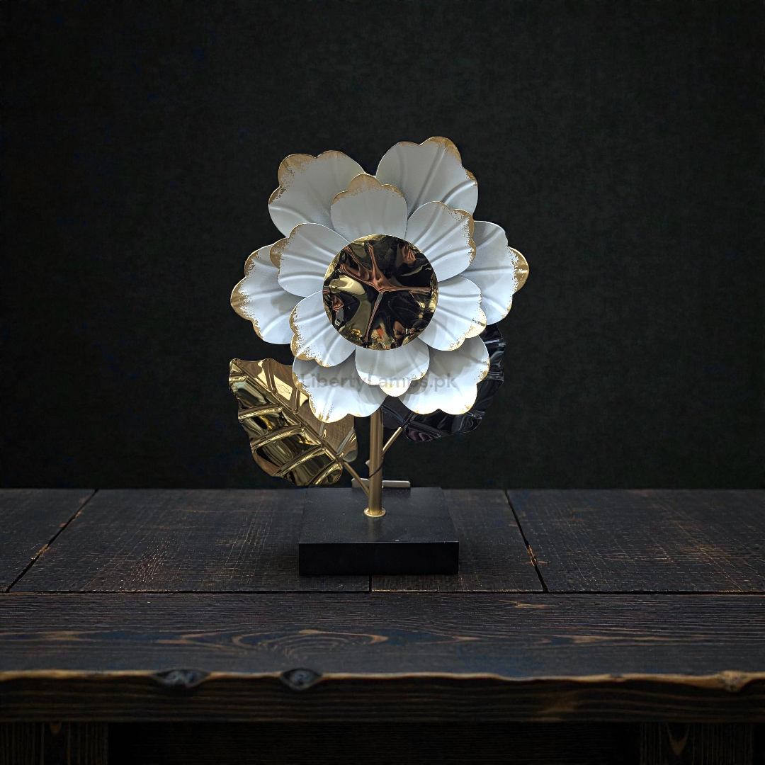 Metal Flower Decoration Piece – Artistic Floral Accent