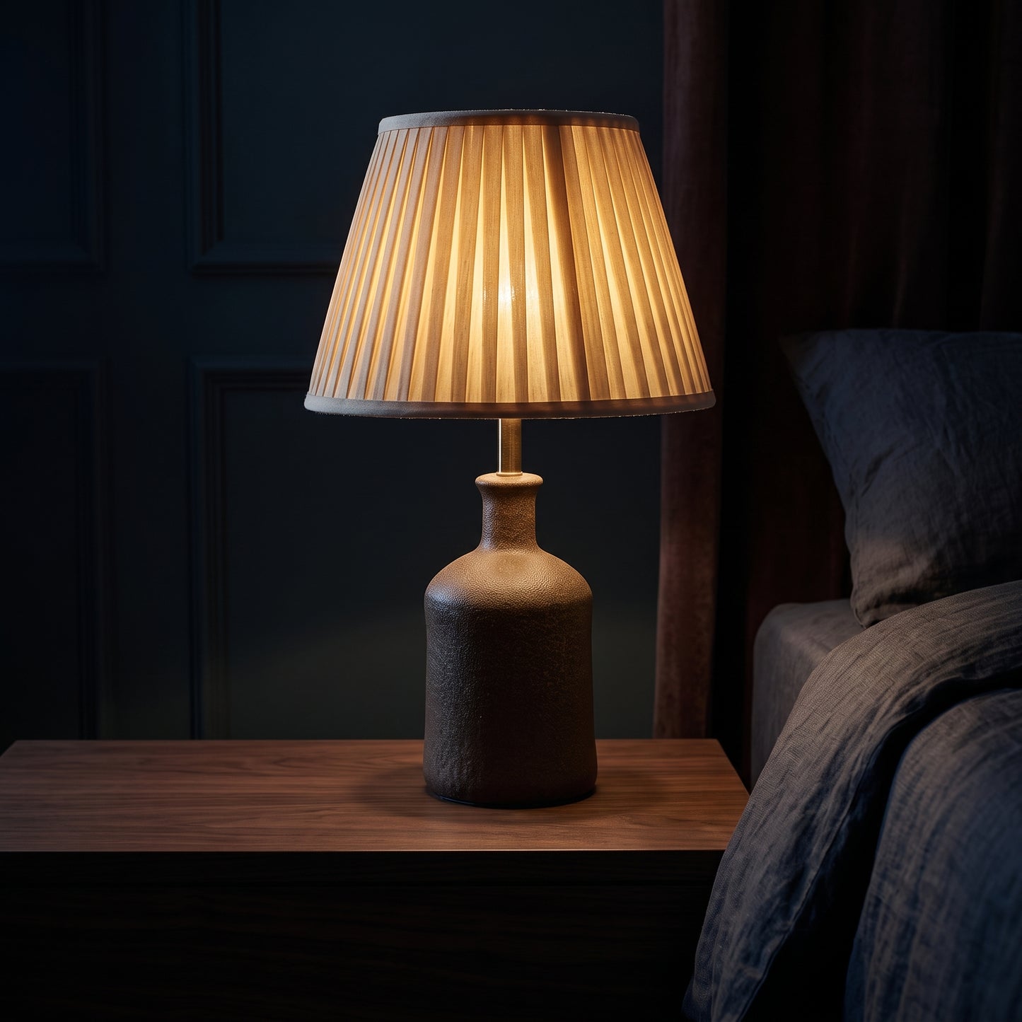 Earthy Elegance™ – Brown Terracotta Lamp – Single