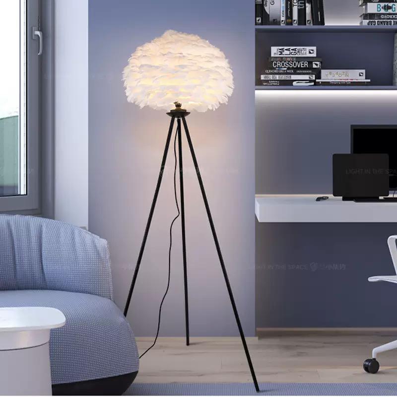 Feather Elegance – Imported Tripod Table Lamp