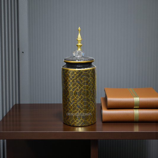 Classic Porcelain Vase (Single) 🌟